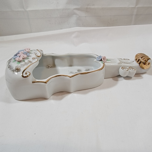 Vtg 3 Piece Porcelain Hand Painted Violin Wall Pocket/Plaque w Music Notes Japan - Picture 7 of 13